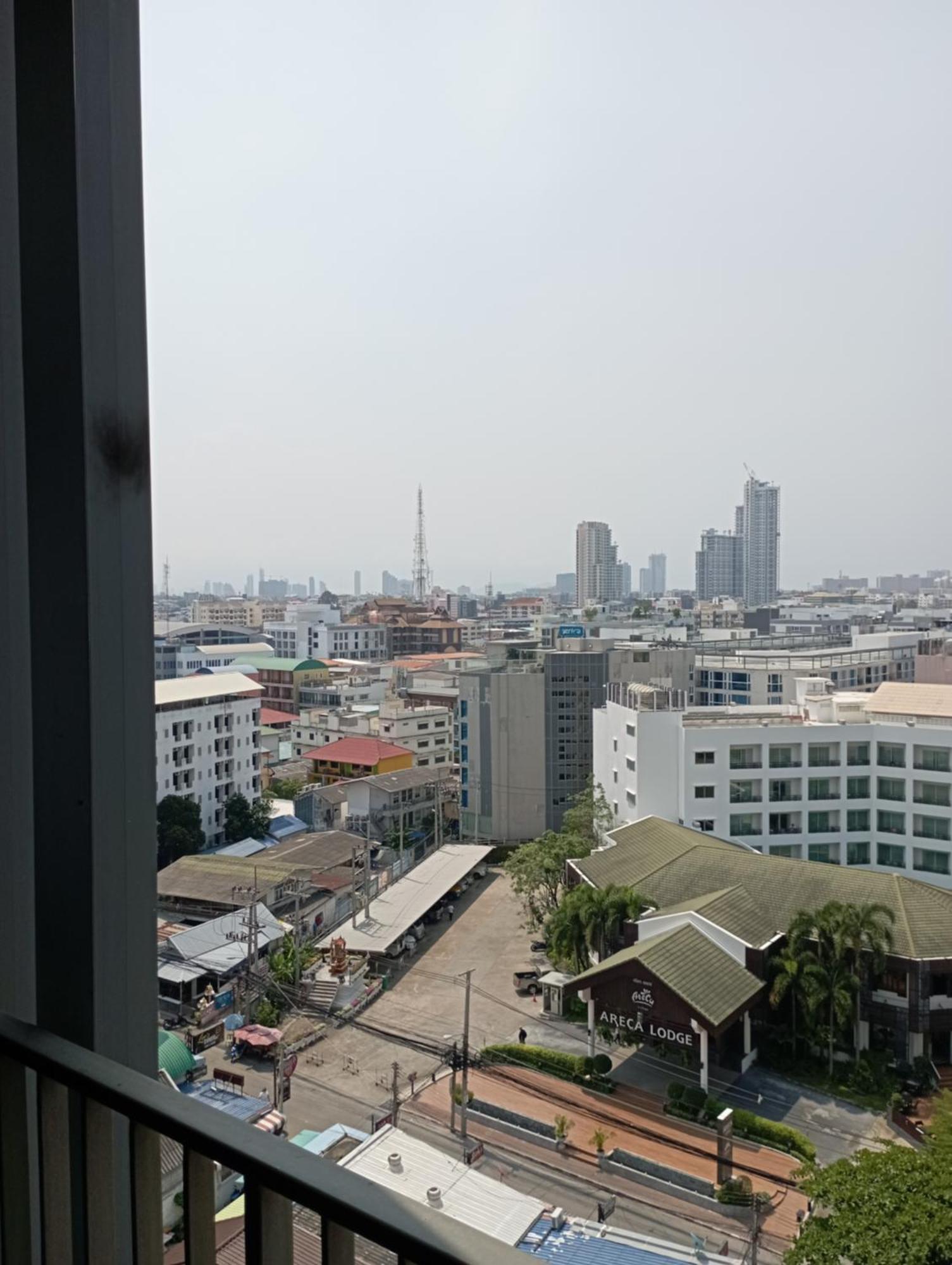 Aparthotel The Base Pattaya By Nami Esterno foto